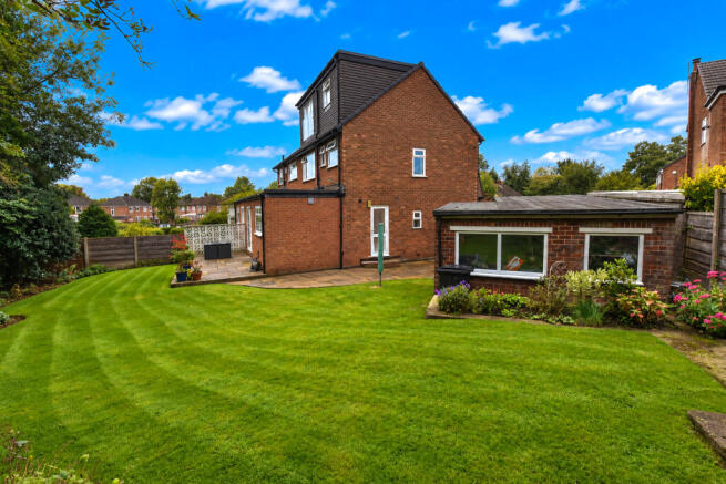 Roslyn Avenue, Flixton, Manchester M41 6PY photo 4