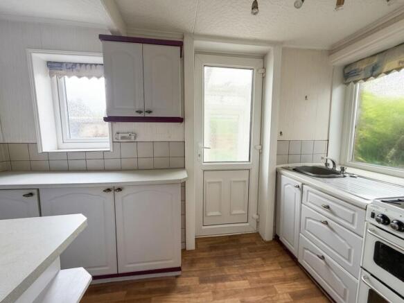 West Cliffe Terrace, Harrogate, HG2 photo 4