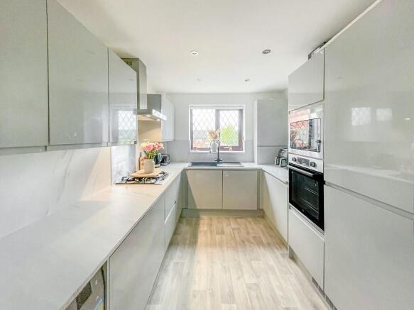 3 bed Terraced for sale Image 7