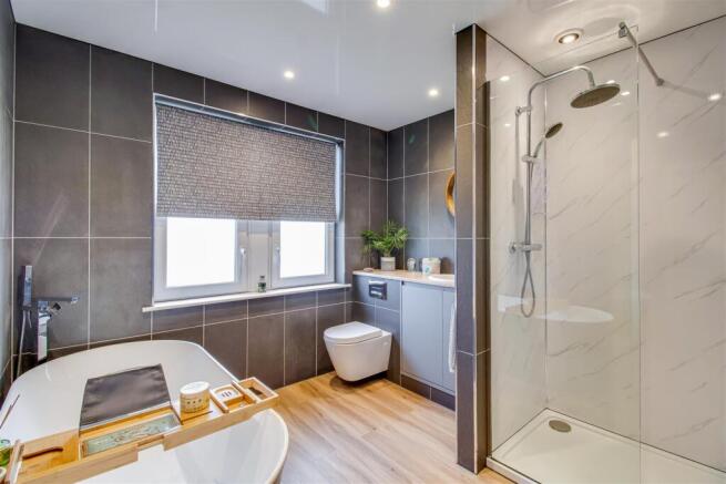 3 bed Detached for sale Image 10