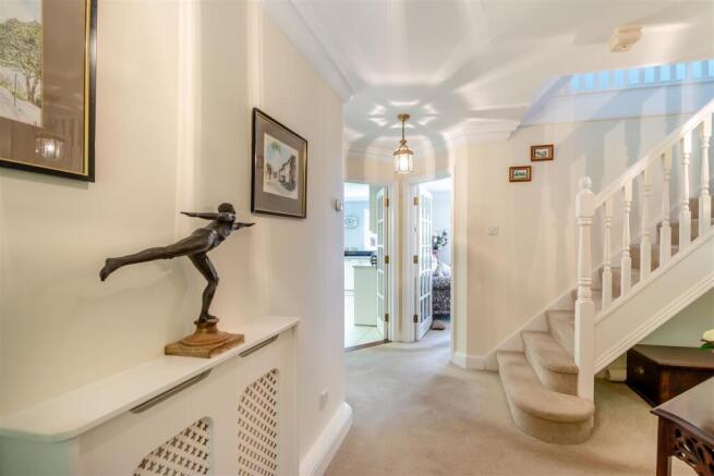 8701061-interior15.jpg