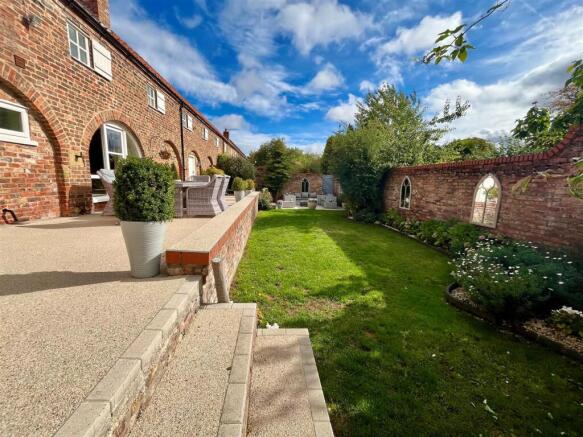 Lower Rear Garden Area.jpg