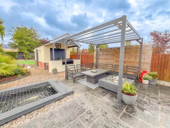 Grasmere Crescent - Image-25.jpg