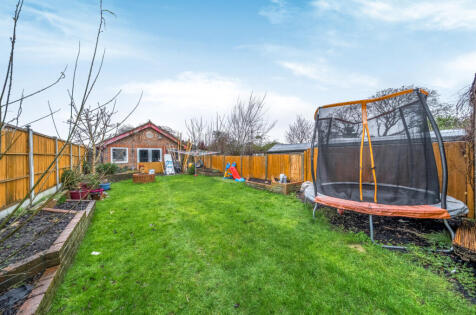 Merton Avenue, Portchester, Hampshire, PO16