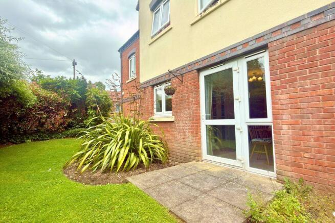Croxall Court, Leighswood Road, Walsall photo 4