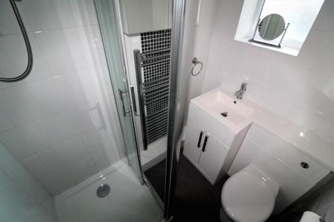 bathroom .JPG
