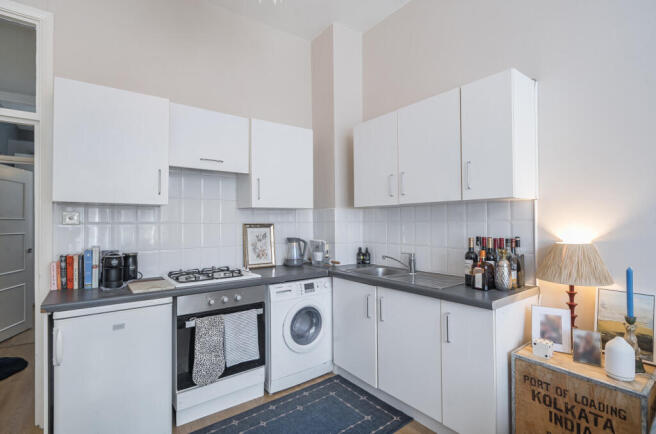 1319413-10-686688...