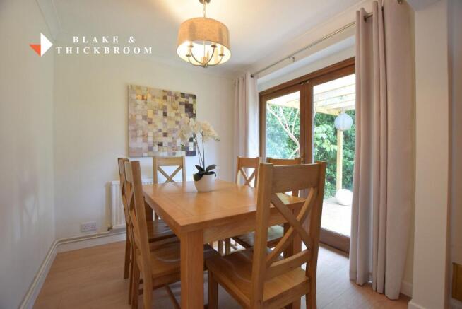 London Road, Clacton-on-Sea, CO15 4ED photo 4