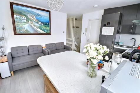 Oxford Gardens, Whetstone, London, N20