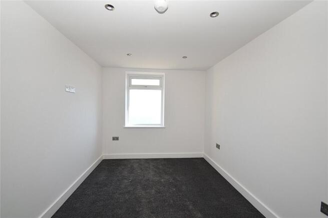 2 bed Apartment to rent Image 7