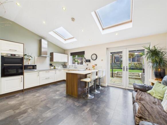 Kitchen/Breakfast Room