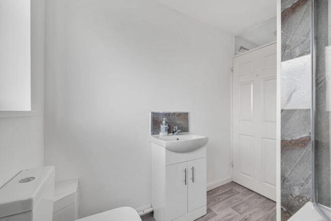 2 bed Semi-Detached for sale Image 11
