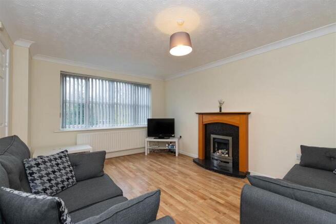 10 Mere Side Close-12.jpg