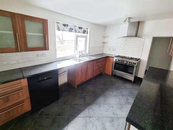 e5ea4c55-4169520_1944436696375641_7282742665154491