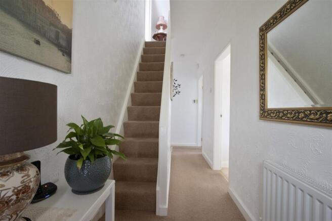 Lockoford Lane, Chesterfield, S41 photo 4