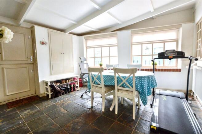 3 bed Semi-Detached for sale Image 6