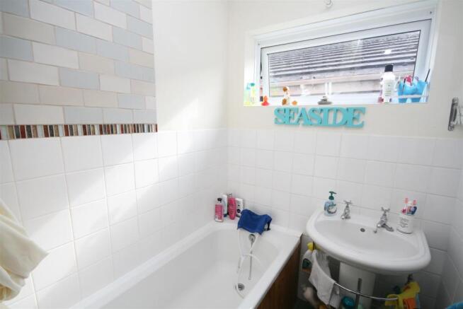 Bathroom.JPG
