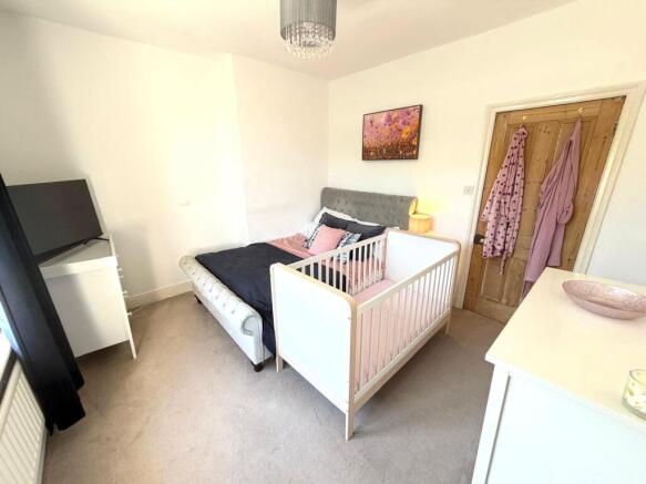 2 bed Terraced for sale Image 9