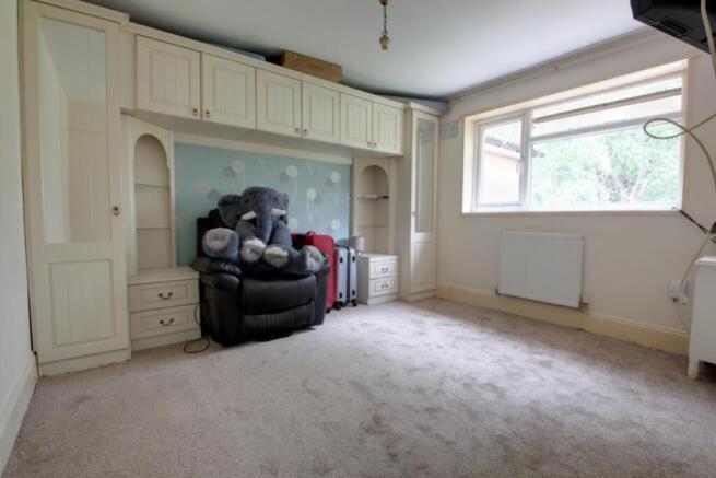 4 bed Semi-Detached for sale Image 8