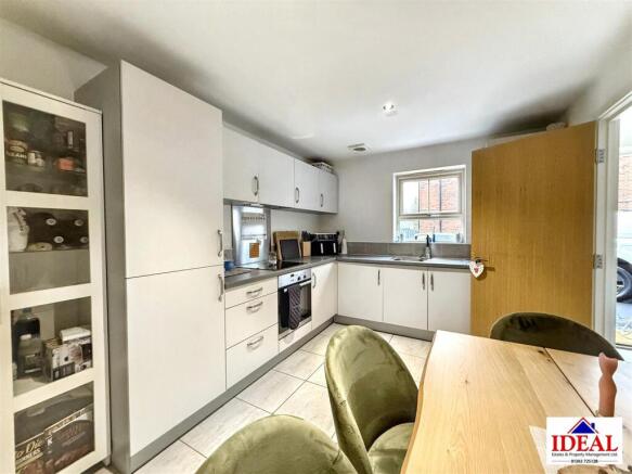 3 bed End of Terrace for sale Image 8