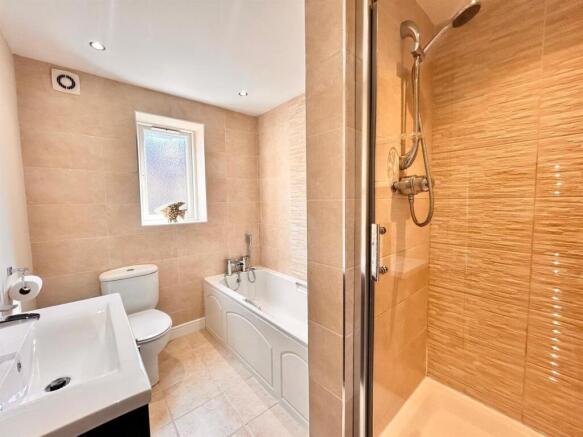 3 bed Semi-Detached for sale Image 12