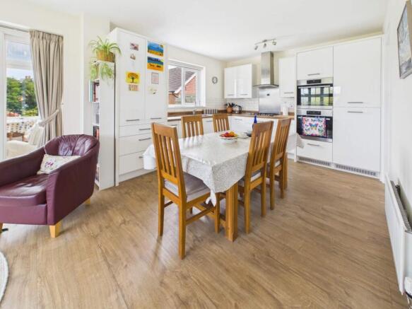 Kitchen/Dining Room