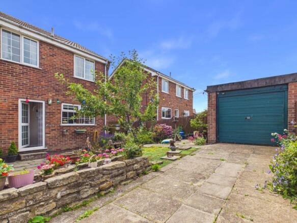 4 bed Detached for sale Image 12