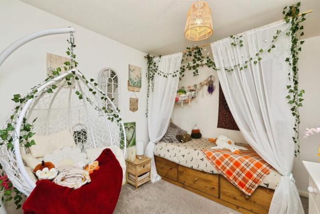 2 bed Semi-Detached for sale Image 7