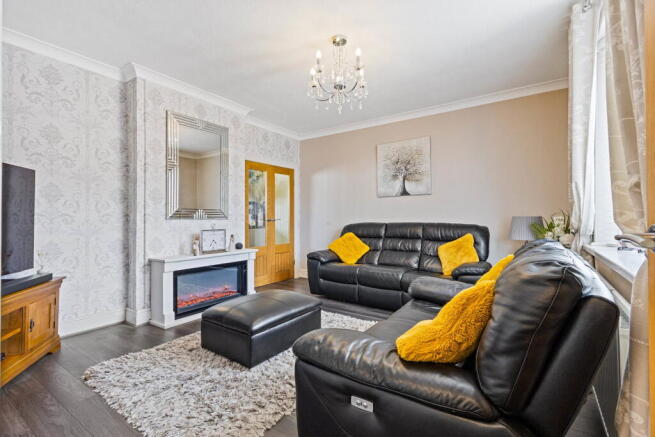 3 bed Semi-Detached for sale Image 6