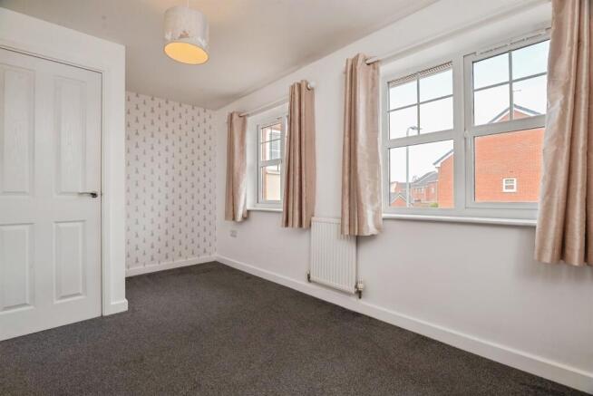 2 bed Terraced for sale Image 11