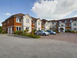 32, Manton Court, Kings Road, Horsham RH13 5AE