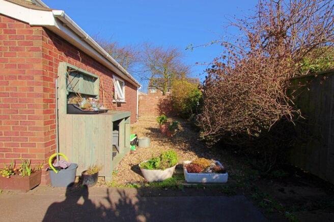 Side garden vi...