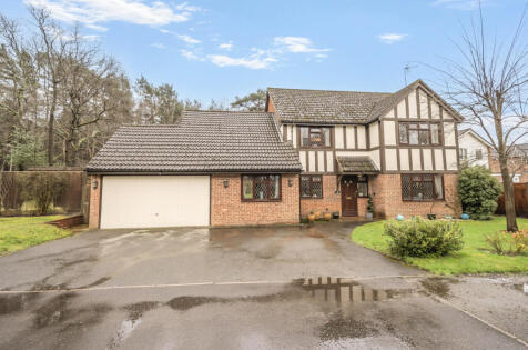 Hawkins Way, Fleet, Hampshire, GU52