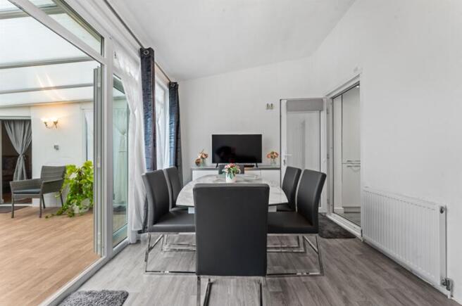 Dining Area 2