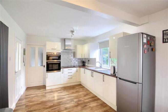 4 bed Semi-Detached for sale Image 6