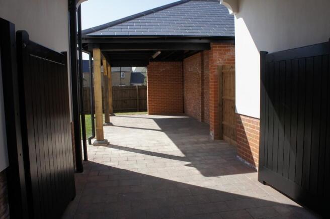 Driveway/Cart Lodge