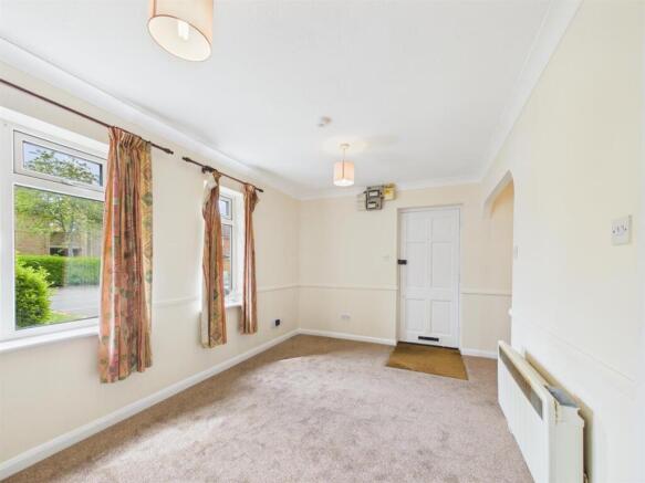 Langstone Court, Cleveland Park, Aylesbury photo 4