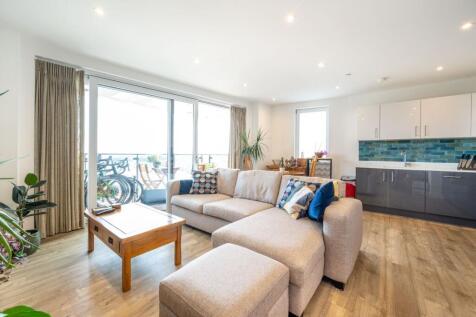 Beck Square, Leyton, London, E10