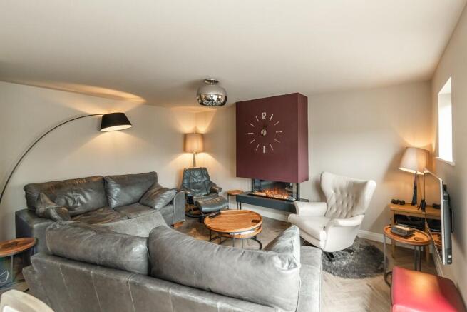 4 bed Town House for sale Image 6