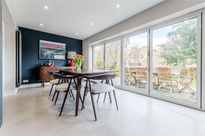 4 bed Detached for sale Image 5