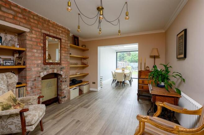 4 bed Semi-Detached for sale Image 7