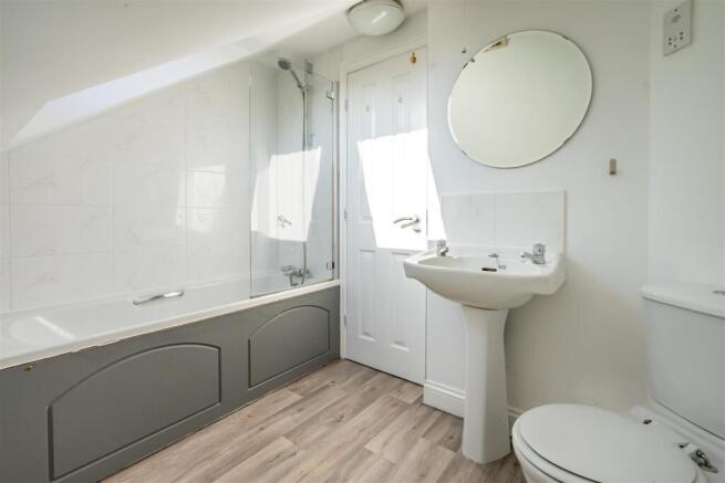 3 bed Town House to rent Image 10