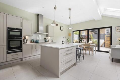 Cathles Road, SW12
