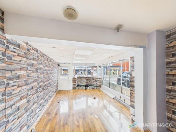 CAM02318G0-PR0529...