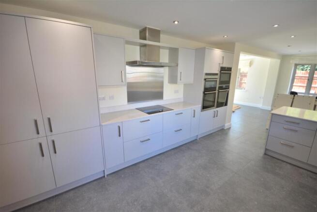 Kitchen.JPG