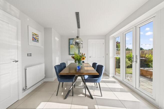 4 bed Detached for sale Image 6