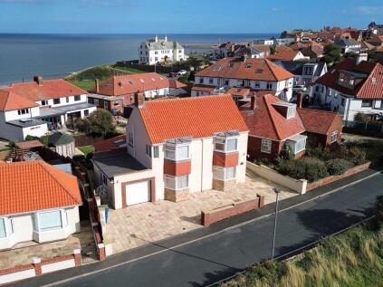 Headlands, 128 Upgang Lane