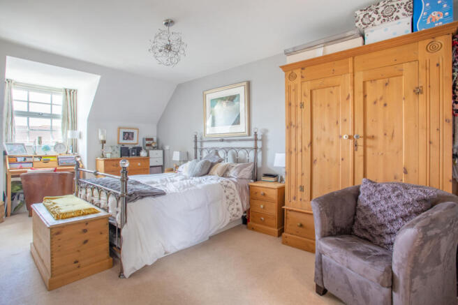 Master Bedroom_01