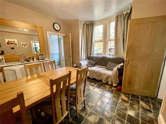 8 bed House for sale Image 5