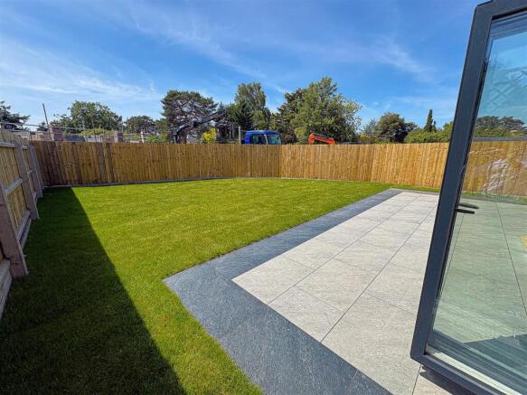 Braeside Road, St. Leonards, Ringwood photo 4